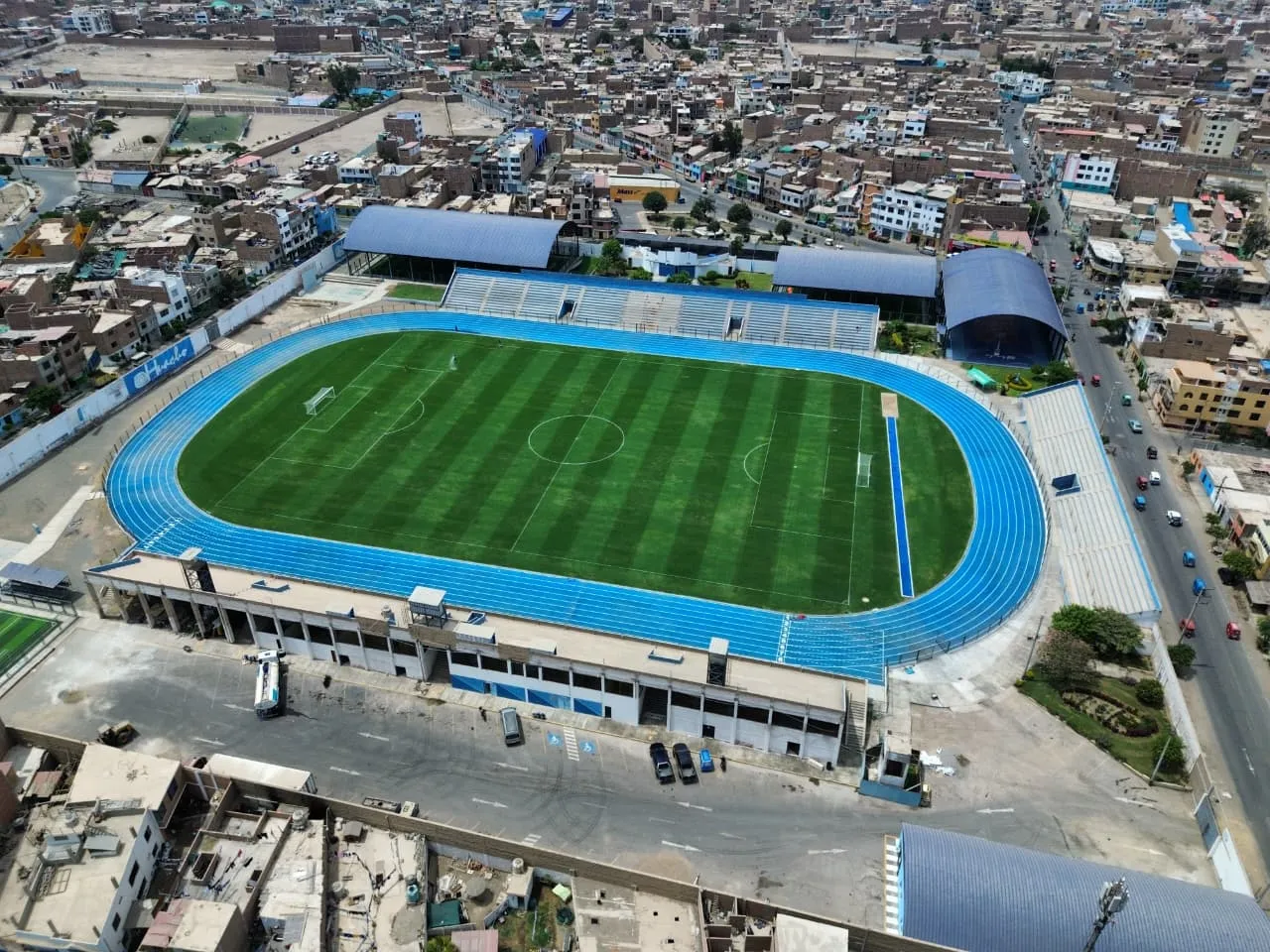 Construcción de infraestructura deportiva - GISS Contratistas